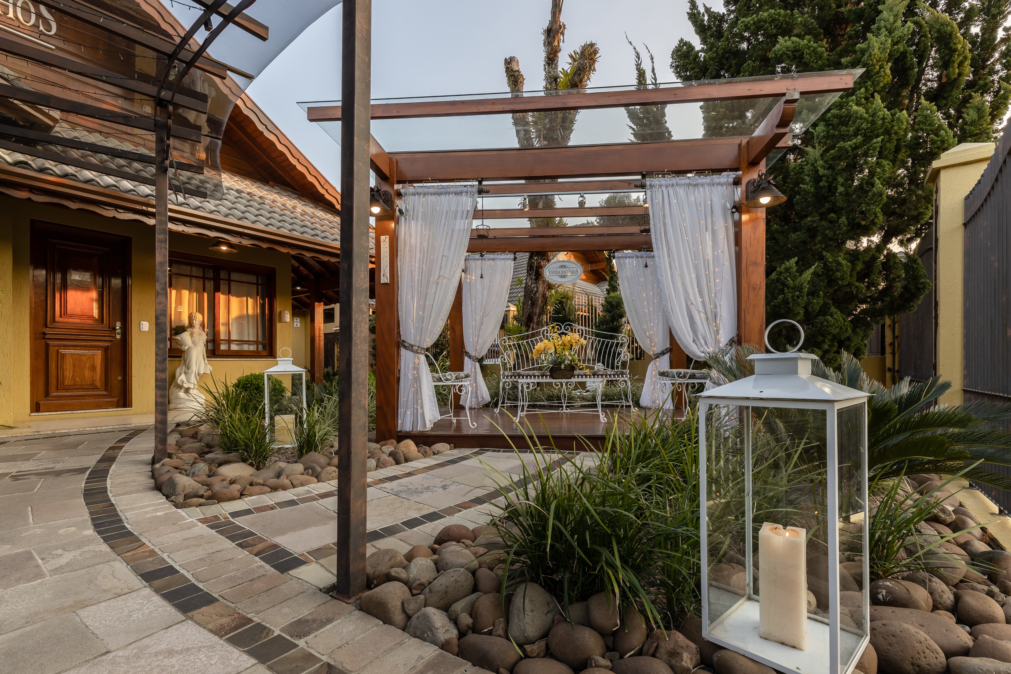 Hotel Vivenda dos Sonhos — fachada em Gramado